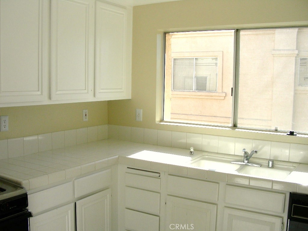 Vista Del Flores (VDF) - Residential Lease