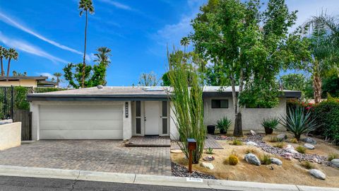 Photo of 44696 Elkhorn Trail, Indian Wells, CA 92210 (MLS # 219141980DA)