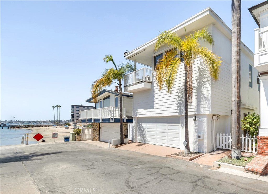 2712 Shell Street