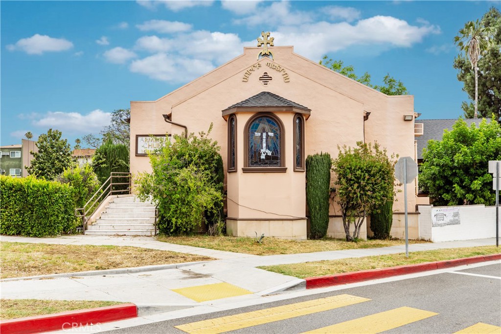 632 W Stocker Street