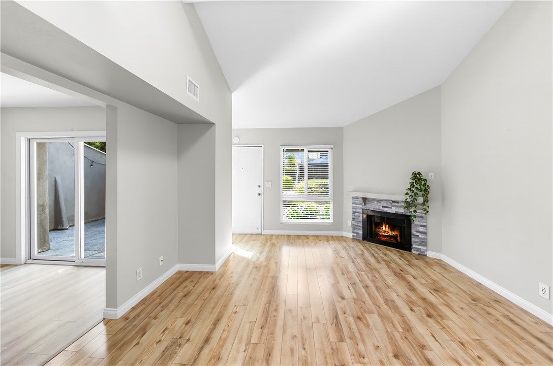 345 University F6