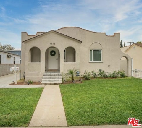Photo of 1836 Lake Street, Glendale, CA 91201 (MLS # 26855809)