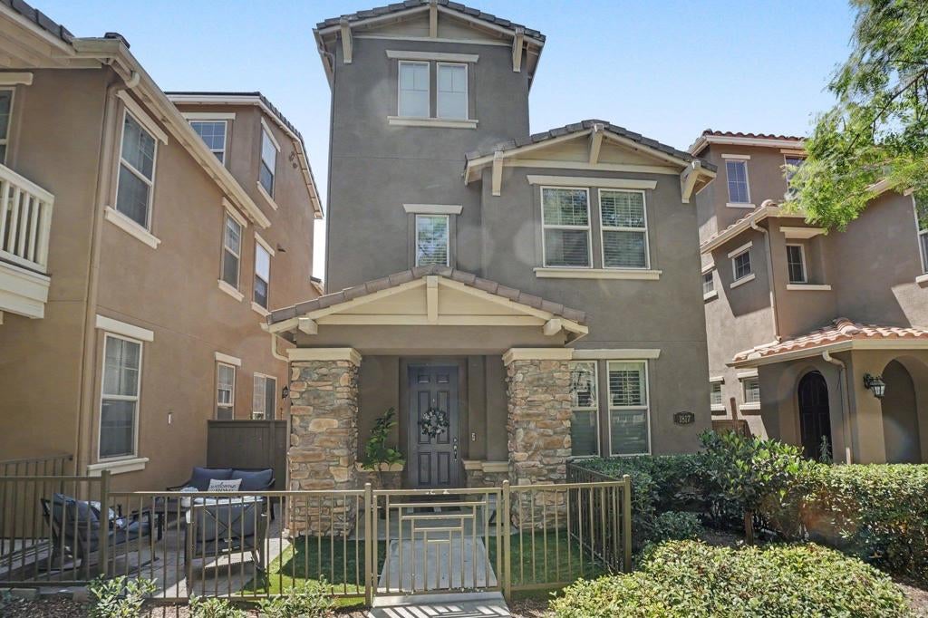 1817 Olive Green Street