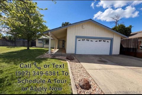 Photo of 5900 Small Hill Ct CT, Citrus Heights, CA 95621 (MLS # 260018092SD)