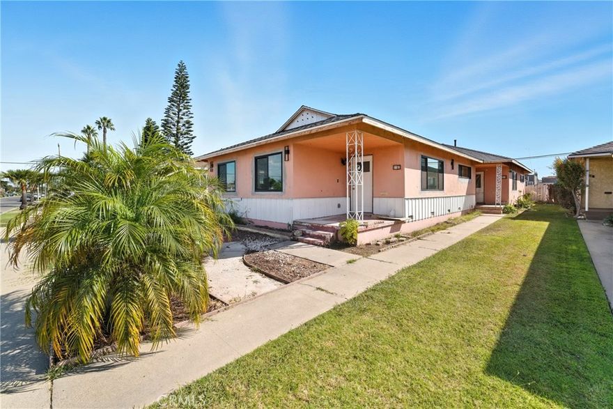 Fully Renovated 2BR/1BA Front Unit in Inglewood 

This home is more than just a place to live it’s a whole vibe. With over 1,000 sq. ft. of beautifully renovated space, this 2-bedroom, 1-bath front unit has been thoughtfully upgraded from top to bottom.The state-of-the-art kitchen features quartz countertops and all new appliances stove, refrigerator built in beverage center and dual ice maker, dishwasher, washer, and dryer. Every detail has been elevated, from the new flooring and windows to the completely updated electrical, plumbing, and central AC/heat. Modern finishes flow throughout, creating the perfect blend of comfort and style.This home also includes smart touches and is pre-wired for an alarm and security system, offering convenience and peace of mind.The location is just as impressive: close to SoFi Stadium, the Kia Forum, LAX, local restaurants, shopping, and major freeways, with parks, trails, and beaches all nearby. Whether you want to walk to neighborhood amenities or explore everything Los Angeles has to offer, this home puts you right in the center of it all.With ample street parking and a sleek, modern design, this property isn’t just a lease it’s a lifestyle, and it’s a vibe.