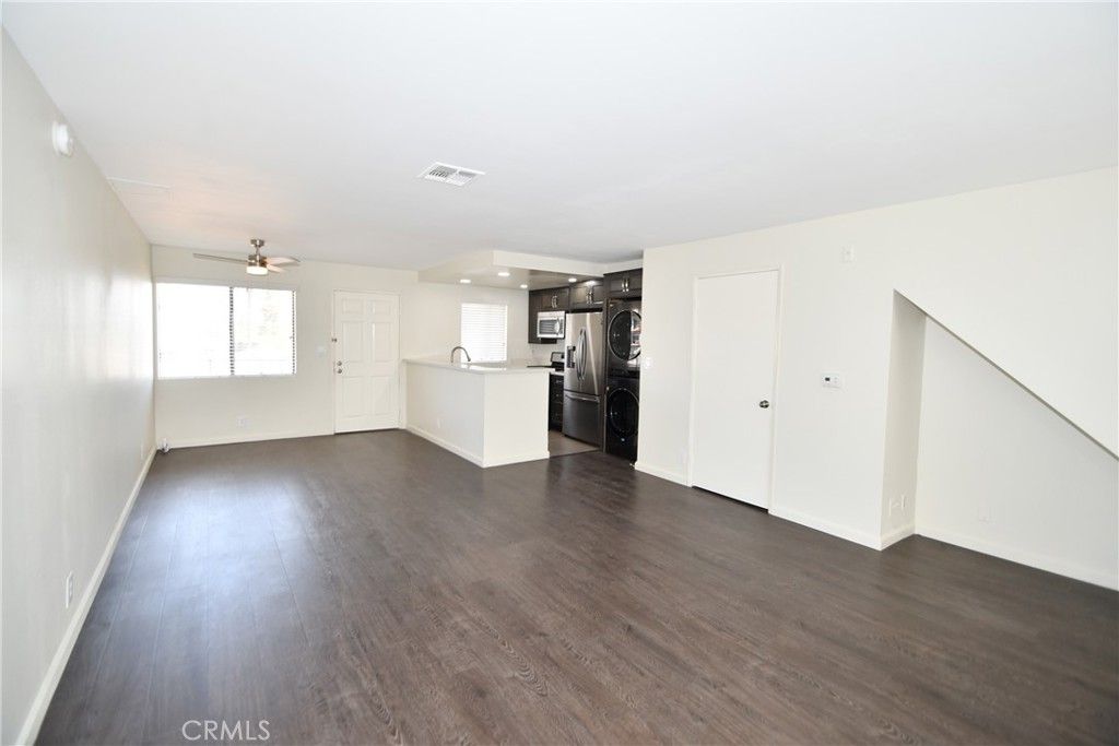 Photo of 11852 Washington Place #6, Los Angeles, CA 90066 (MLS # SB25170721)