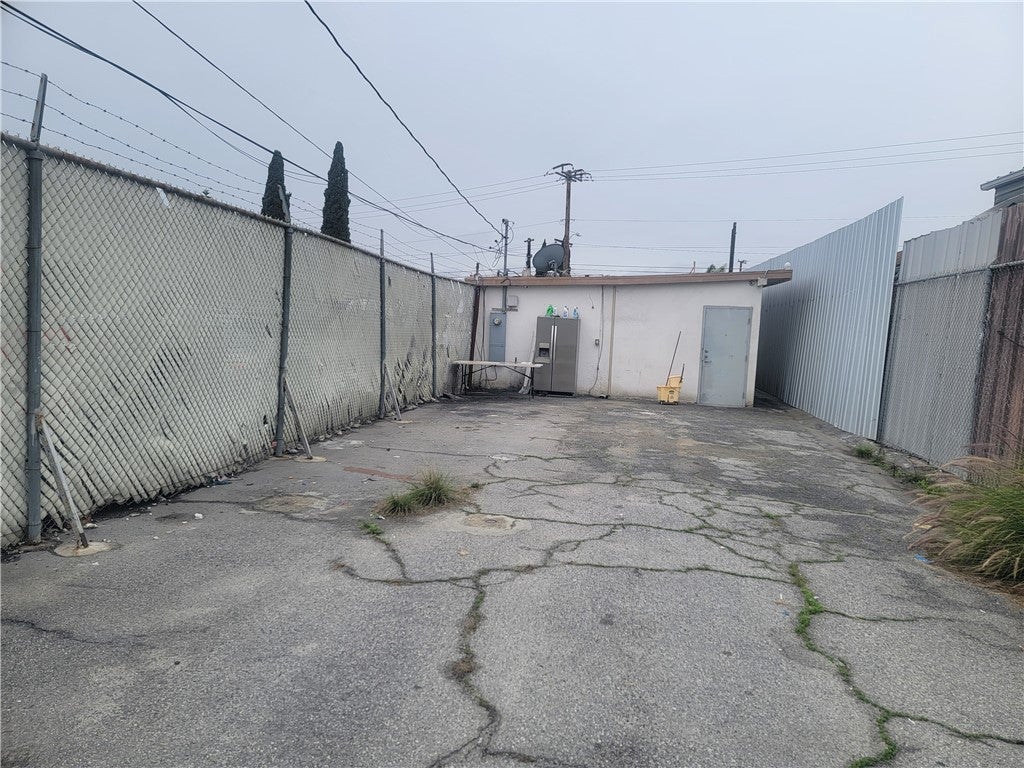 1536 W Olympic