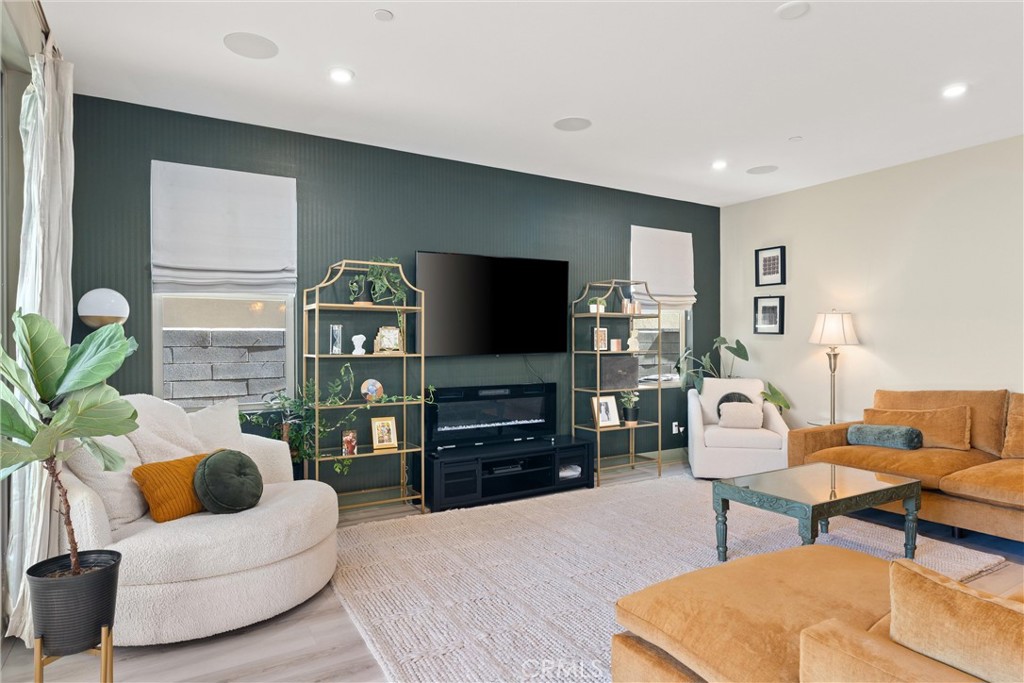 Dahlia (DHLA) - Residential
