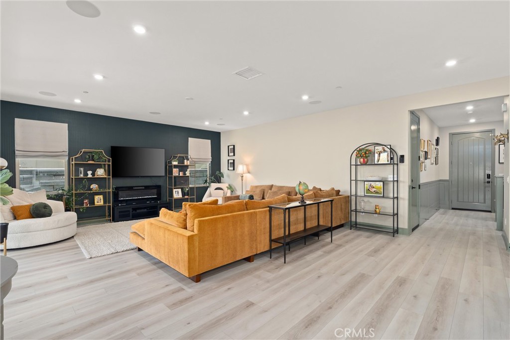 Dahlia (DHLA) - Residential