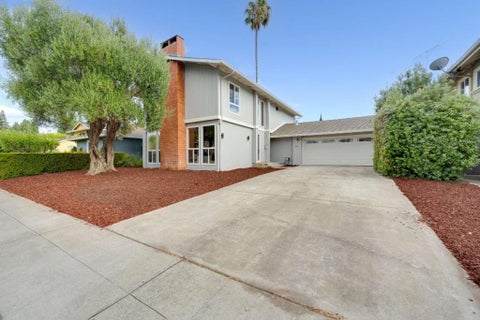 Photo of 342 Avenida Arboles, San Jose, CA 95123 (MLS # ML82055144)