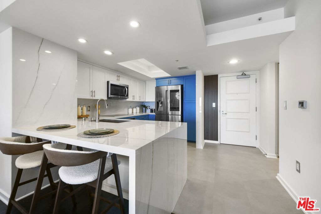 Photo of 13700 Marina Pointe Drive #809, Marina Del Rey, CA 90292 (MLS # 25564549)