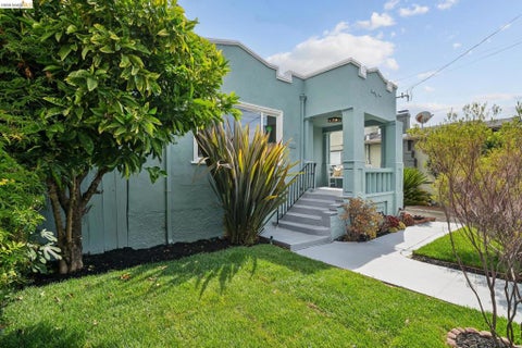 Photo of 3060 Dakota St St, Oakland, CA 94602 (MLS # 41145062)