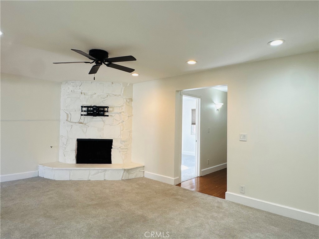 1525 W Malvern