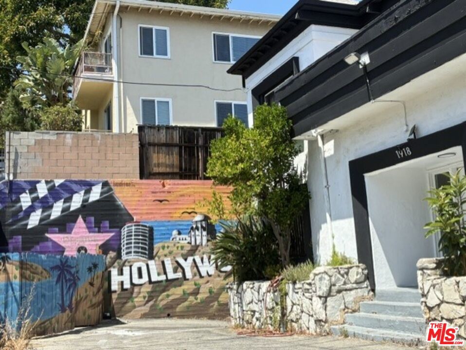 1918 Grace Avenue