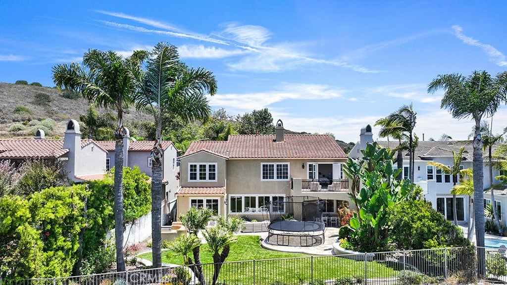 32 Calle Pacifica