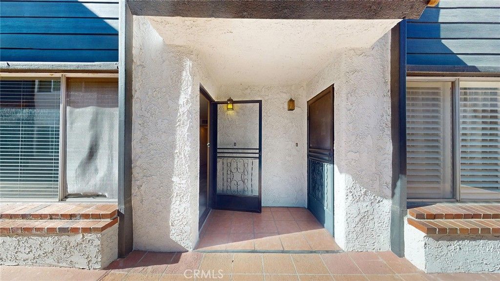 Photo of 14332 Dickens #19, Sherman Oaks, CA 91423 (MLS # SR26008954)