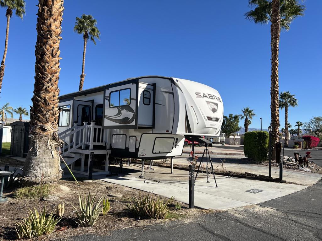 Desert Shadows Rv Re - Land