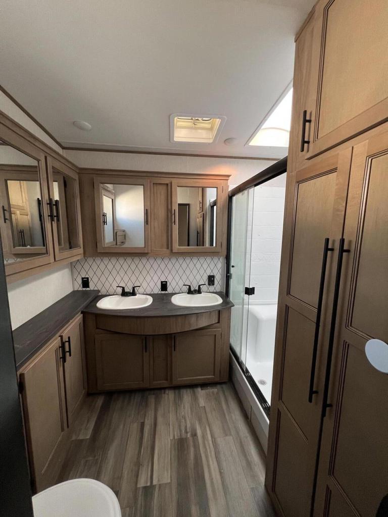 Desert Shadows Rv Re - Land