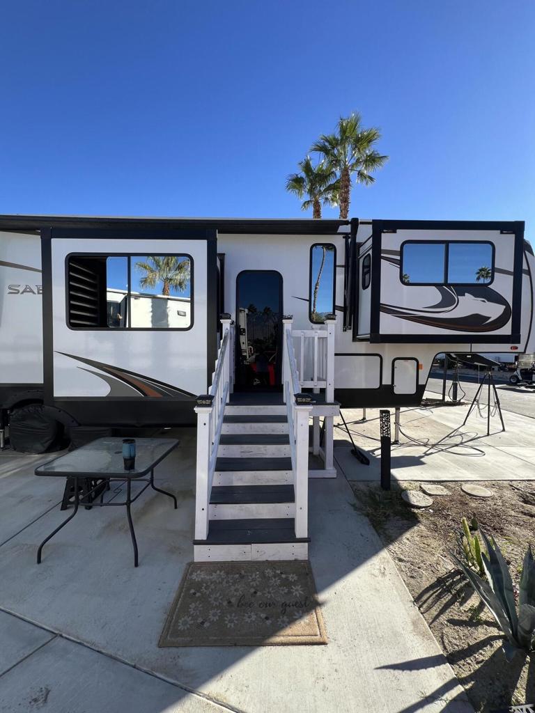 Desert Shadows Rv Re - Land