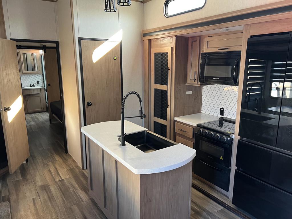 Desert Shadows Rv Re - Land