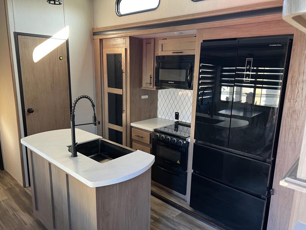 Desert Shadows Rv Re - Land