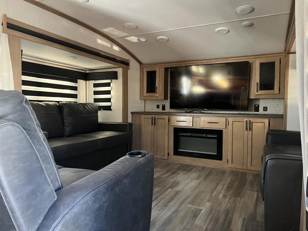 Desert Shadows Rv Re - Land