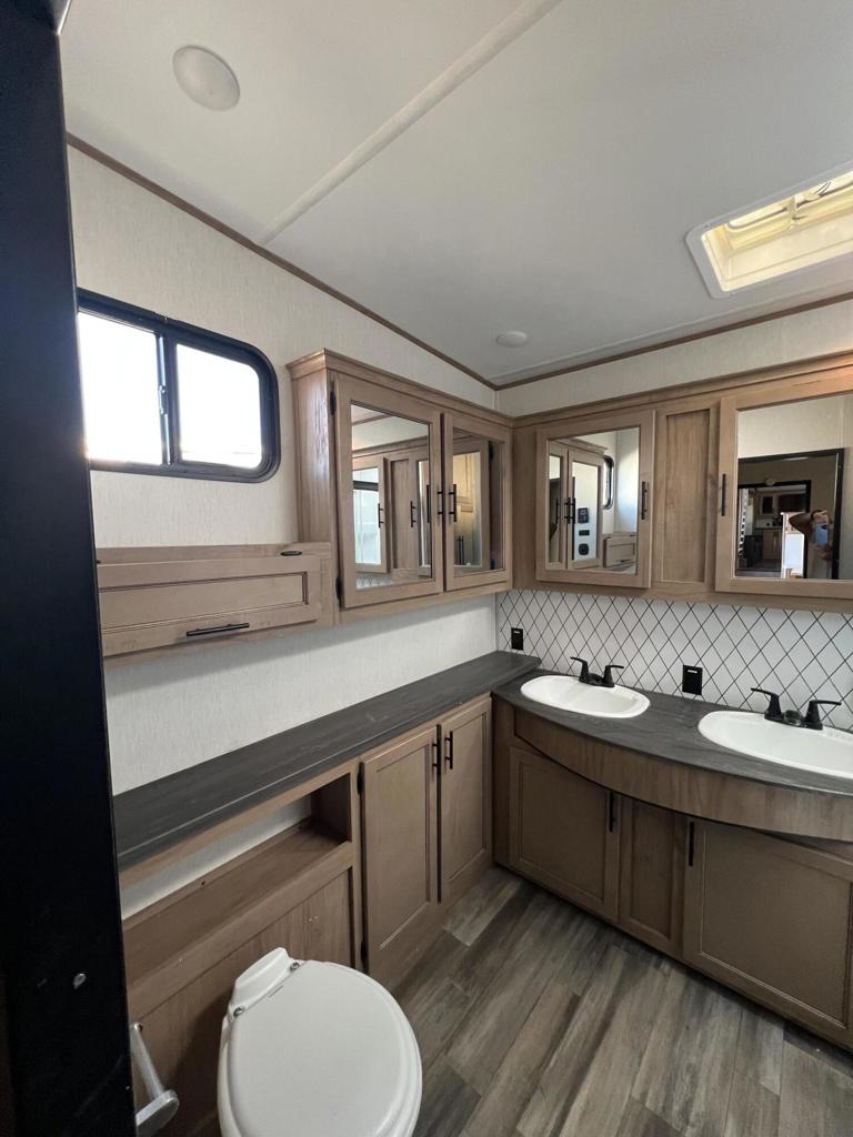 Desert Shadows Rv Re - Land