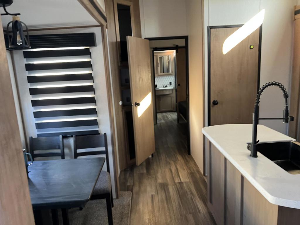 Desert Shadows Rv Re - Land