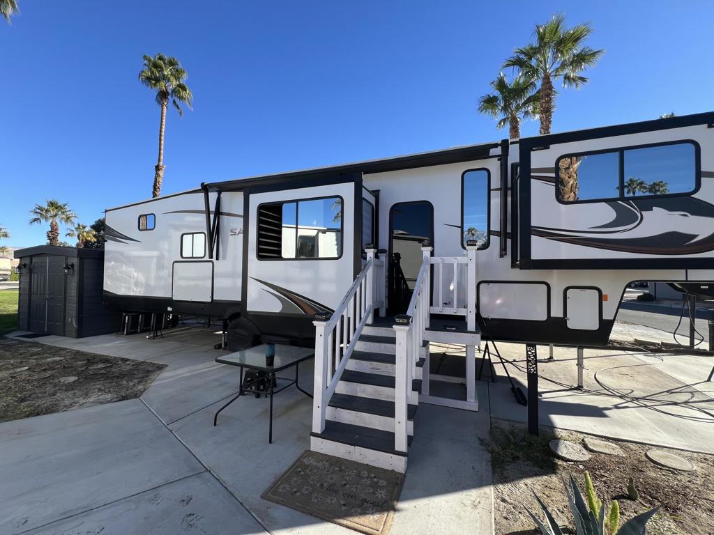 Desert Shadows Rv Re - Land