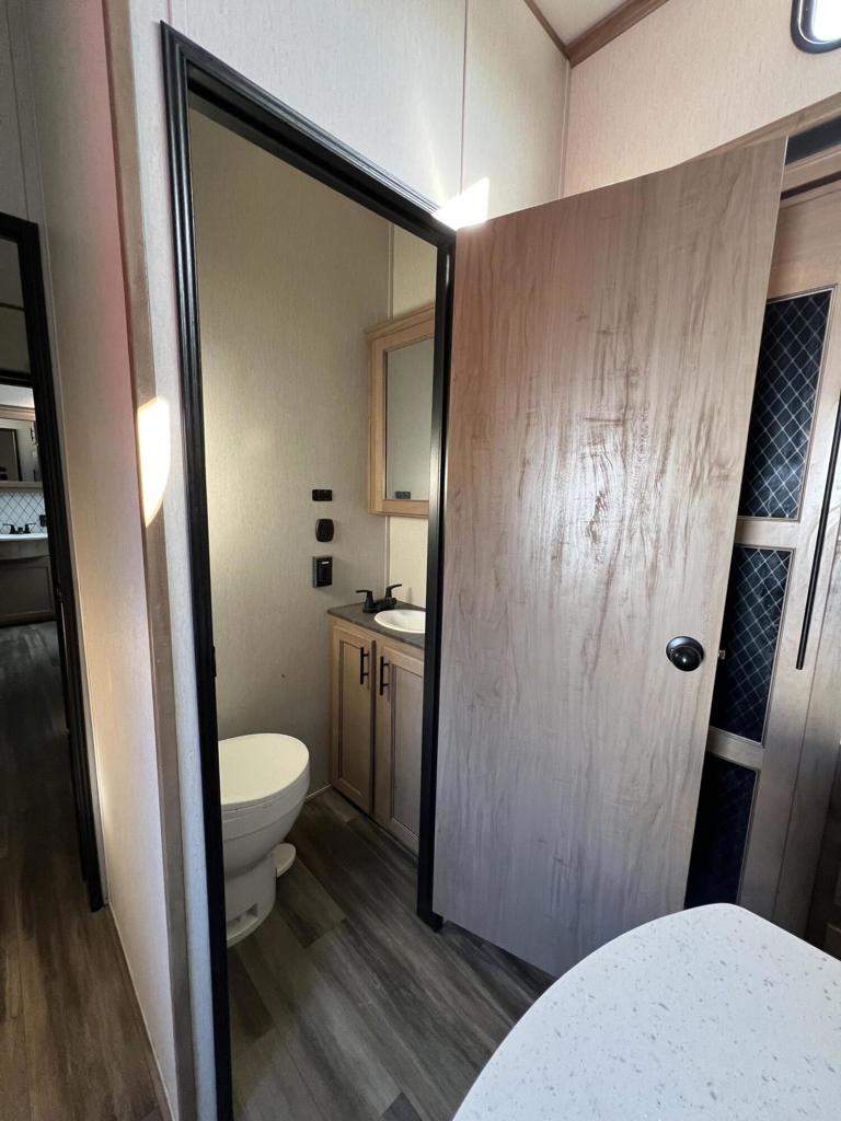 Desert Shadows Rv Re - Land