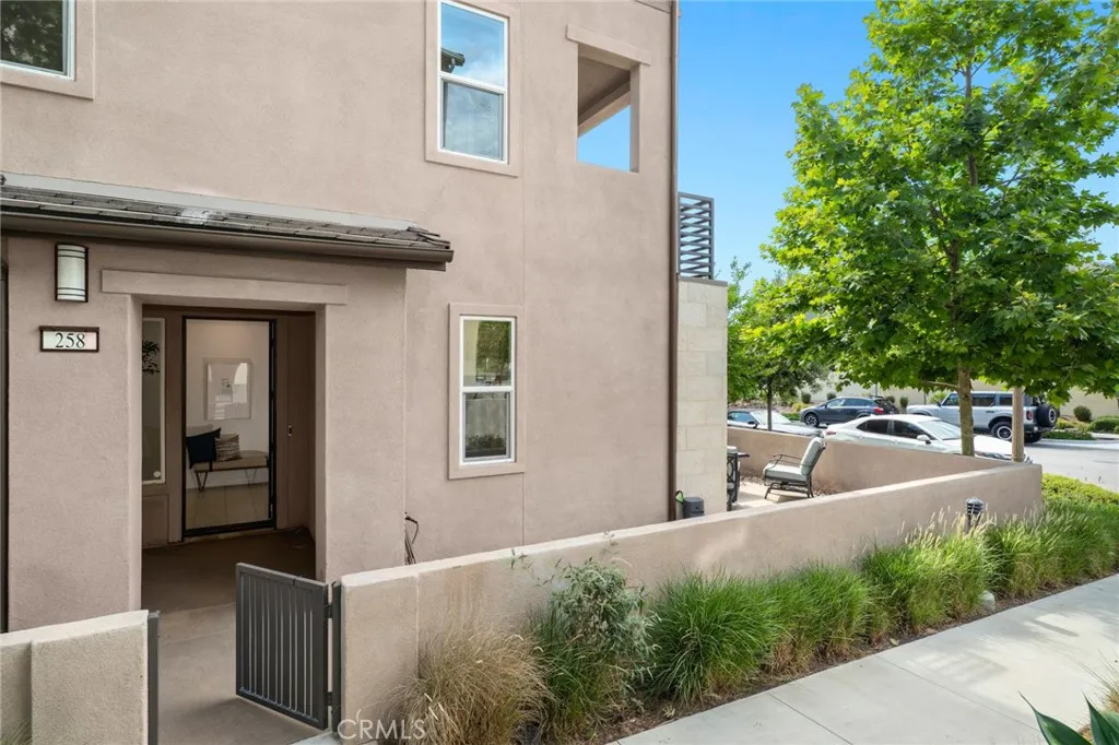 Irvine, California 92618, United States, 4 Bedrooms Bedrooms, ,4 BathroomsBathrooms,Residential,Active,141306