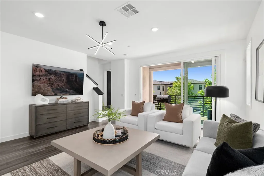 Irvine, California 92618, United States, 4 Bedrooms Bedrooms, ,4 BathroomsBathrooms,Residential,Active,141306