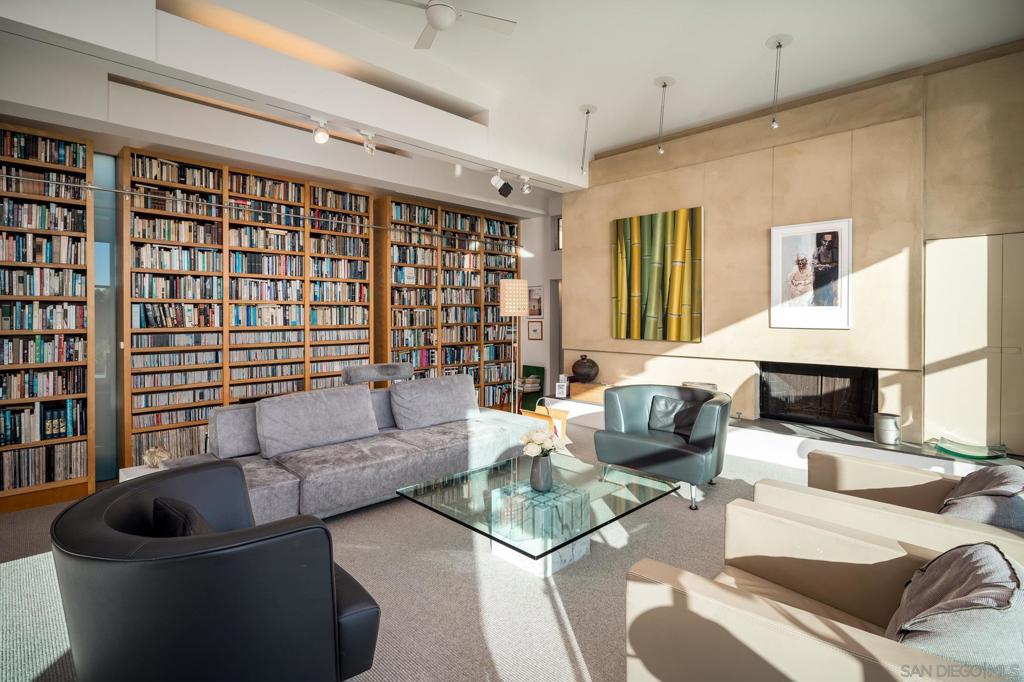 Del Mar - Residential