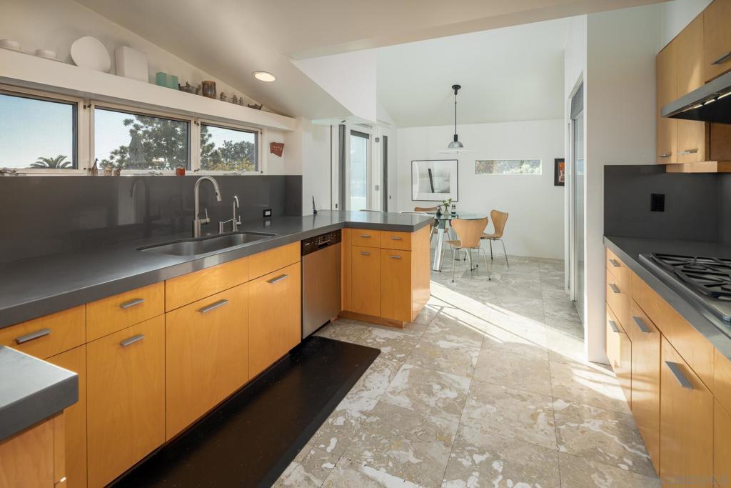 Del Mar - Residential