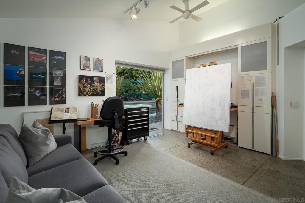 Del Mar - Residential