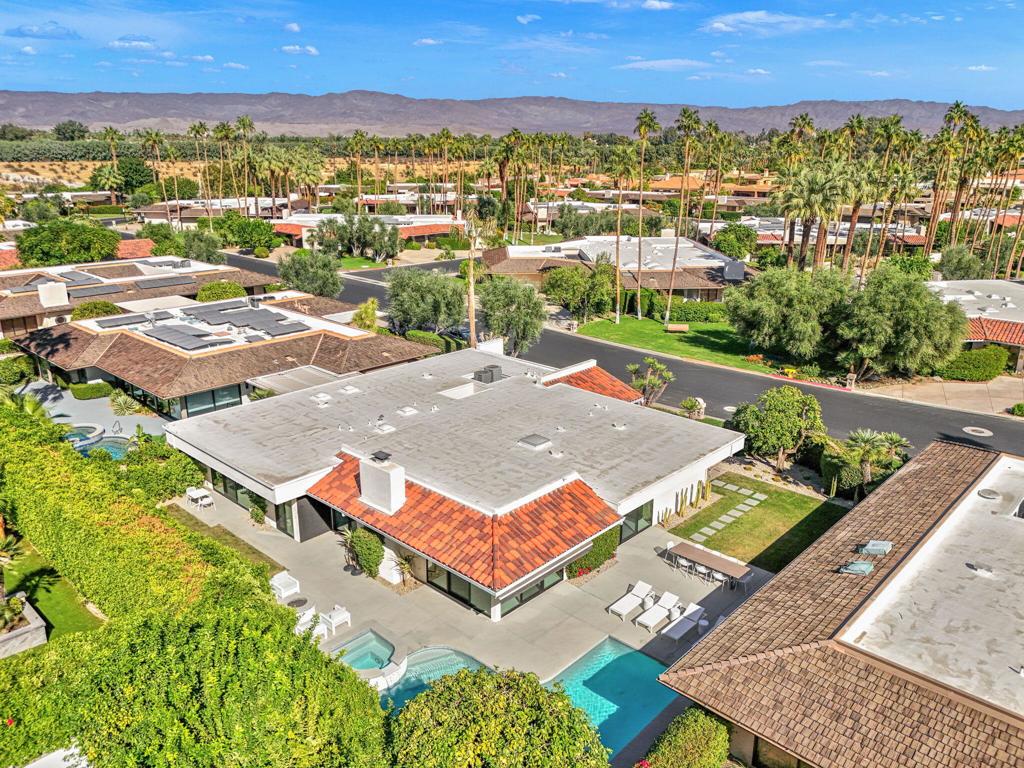 The Springs C.C. - Residential