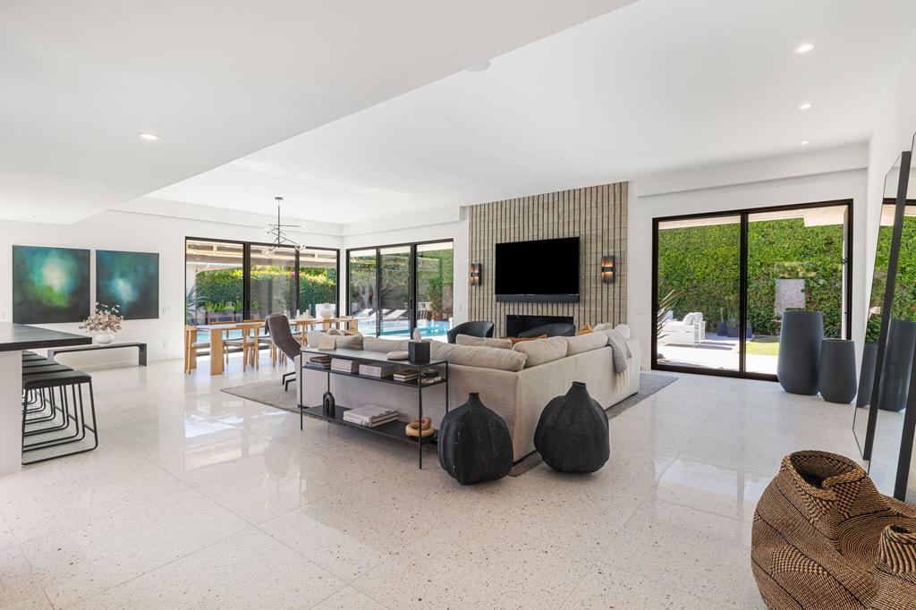 The Springs C.C. - Residential