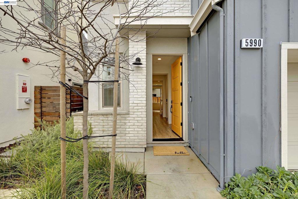 5990 Peridot PL