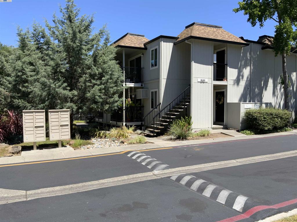 SUNNY WEST - Residential