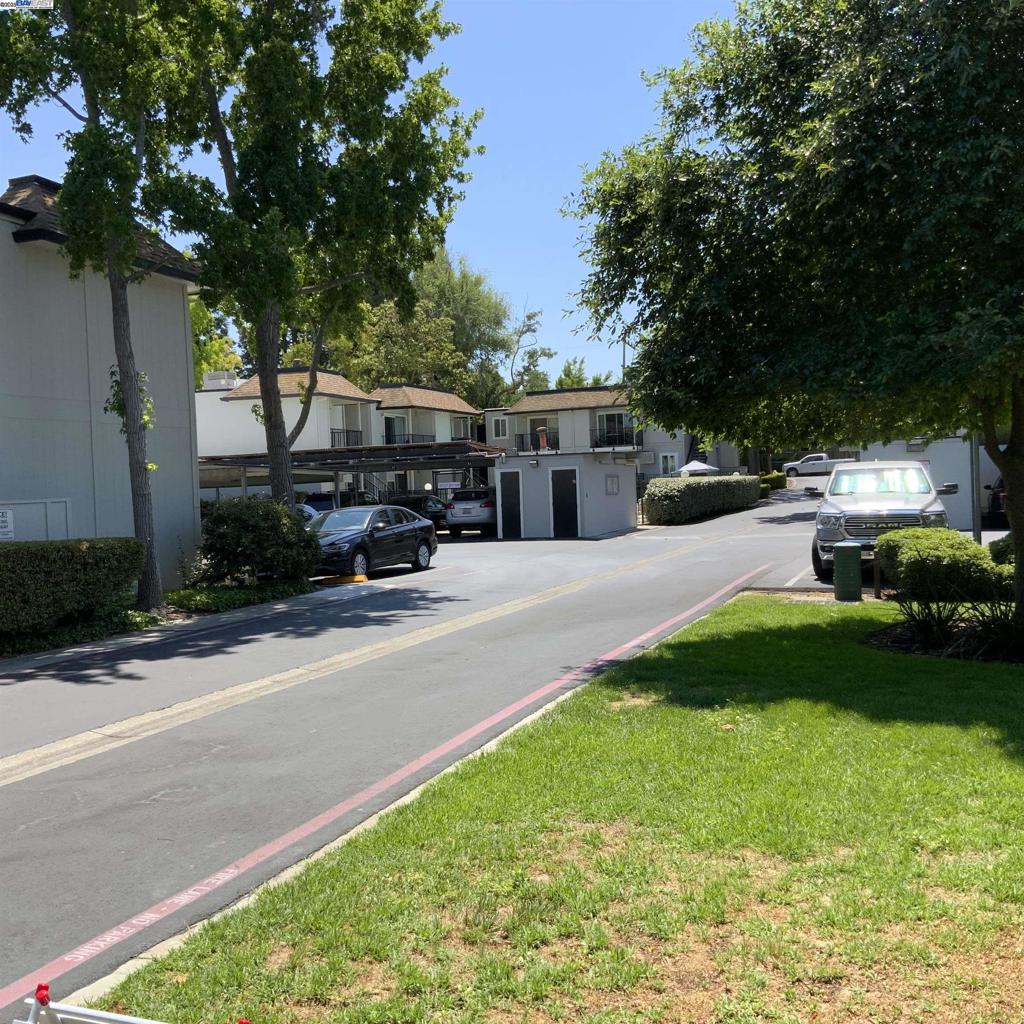 SUNNY WEST - Residential