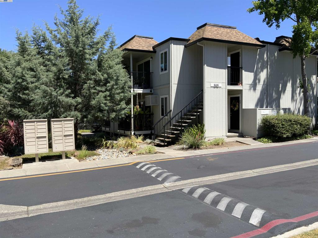 SUNNY WEST - Residential