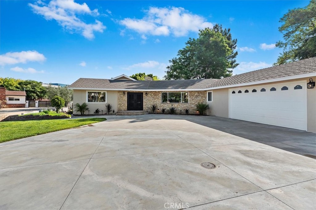 1730 Sunny Knoll
