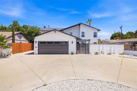 Photo of 39176 11th ST W, Palmdale, CA 93551 (MLS # SR26117339)