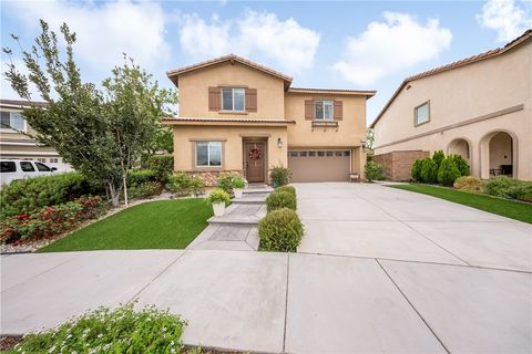 Photo of 6952 Amber Sky Way, Fontana, CA 92336 (MLS # IV26073639)