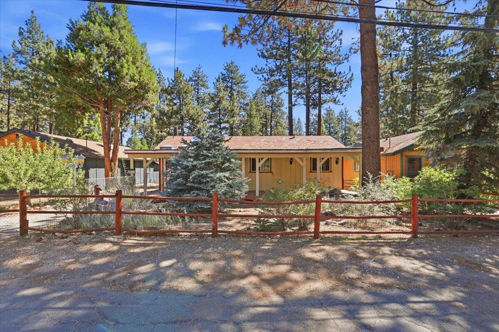 1016 Anita Avenue
