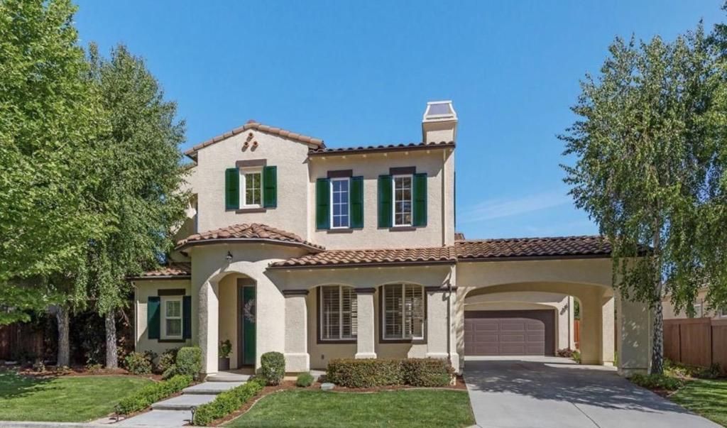 Photo of 2490 Muirfield Way, Gilroy, CA 95020 (MLS # ML82039751)