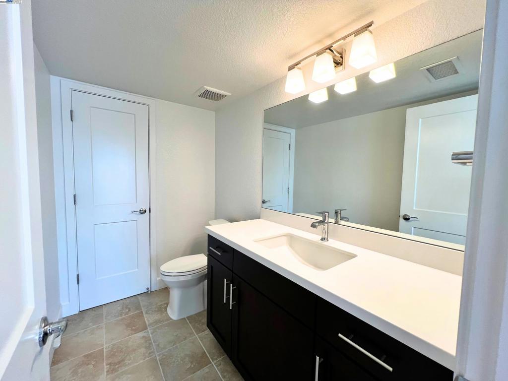 BETHEL ISLAND - Residential