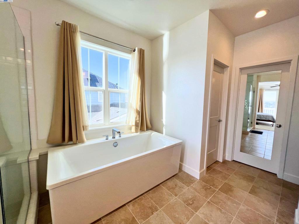 BETHEL ISLAND - Residential