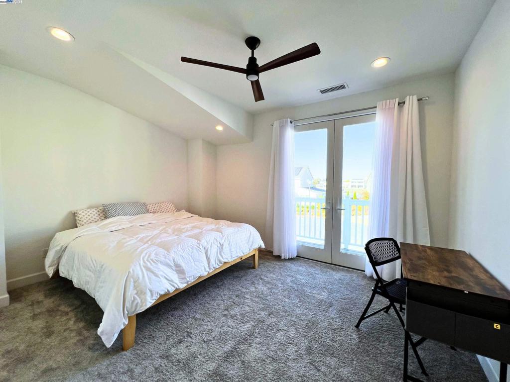 BETHEL ISLAND - Residential