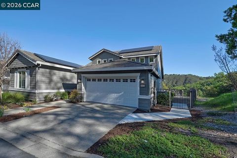 Photo of 6415 Horsemans Canyon Dr, Walnut Creek, CA 94595 (MLS # 41126868)